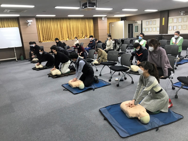 20.11.19 심폐소생술 교육_3.jpg